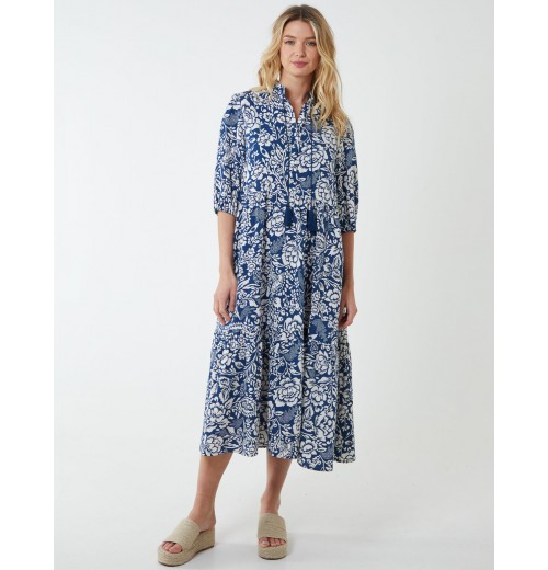 Manderin Collar Trapezed Dress With 3/4 Sleeves Manderin Collar Trapezed Dress With 3/4 Sleeves