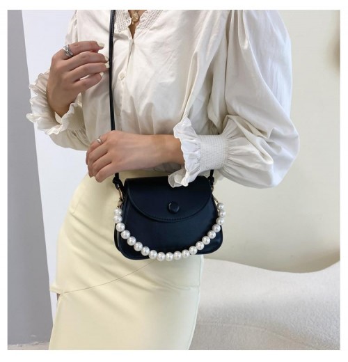 Pearl Beaded Crossbody Bag Pearl Beaded Crossbody Bag